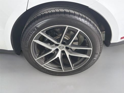 Certified 2026 Porsche Macan S AWD/4WD image 12