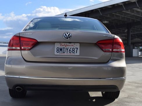 Used 2015 Volkswagen Passat TDI SE image 17