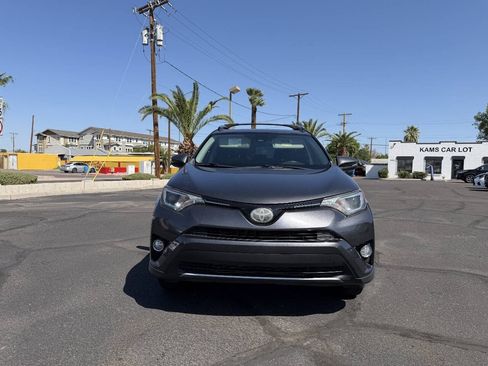 Used 2018 Toyota RAV4 XLE w/ Plus Extra Value Package FWD image 8