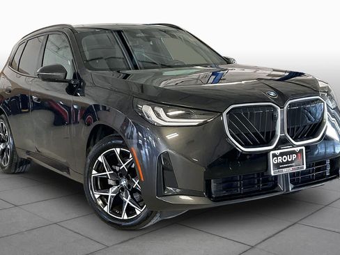 Used 2025 BMW X3 xDrive30i AWD/4WD image 2