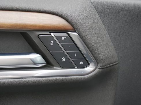 Used 2024 Chevrolet Silverado 2500 High Country image 14