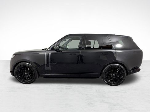 Used 2024 Land Rover Range Rover SE AWD/4WD image 2