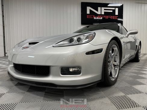 Used 2012 Chevrolet Corvette Grand Sport w/ 3LT Preferred Equipment Group RWD image 13