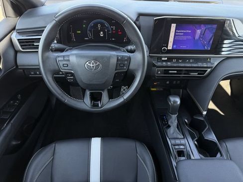 Certified 2025 Toyota Camry SE FWD image 11