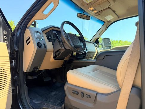 Used 2012 Ford F250 Lariat w/ Chrome Pkg AWD/4WD image 20