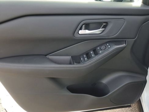 New 2026 Nissan Rogue SV image 9