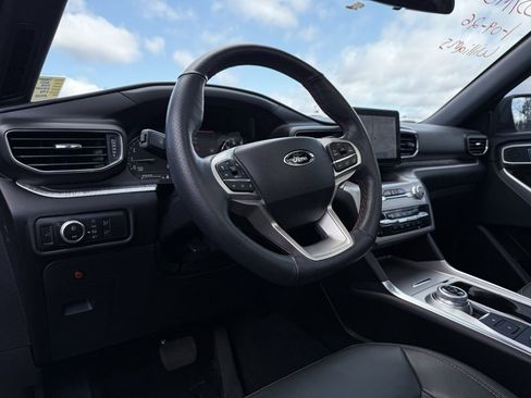 Used 2023 Ford Explorer Timberline image 9