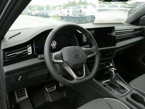 New 2025 Volkswagen Jetta Sport image 31