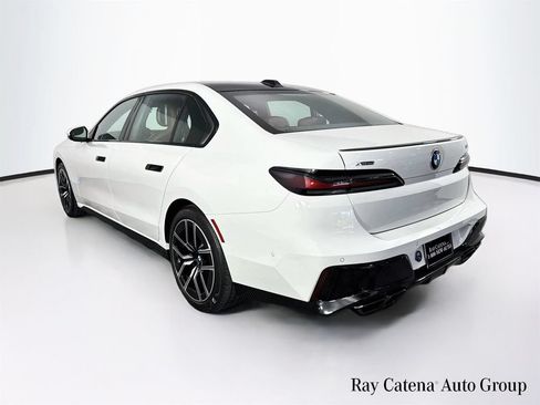 Used 2023 BMW 760i xDrive AWD/4WD image 5