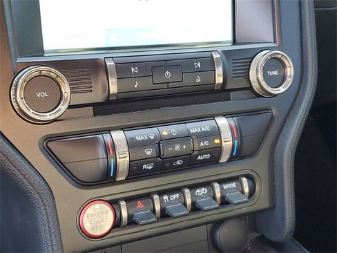 Used 2021 Ford Mustang Shelby GT500 w/ Technology Package image 21