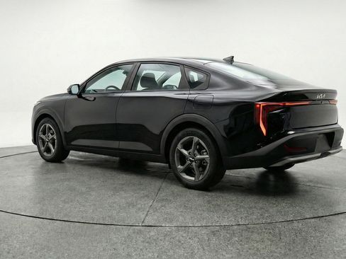 Used 2025 Kia K4 LXS image 6