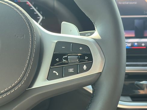 New 2026 BMW X6 xDrive40i w/ Climate Comfort Package image 18