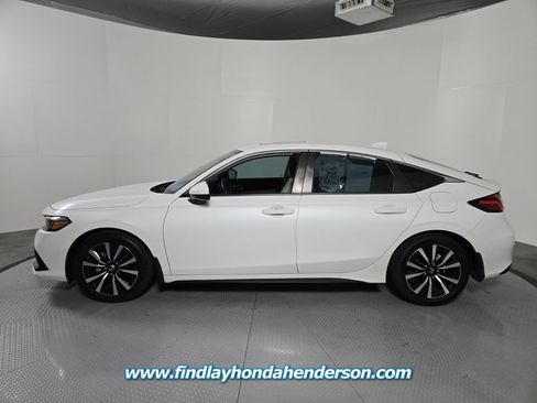 Certified 2024 Honda Civic EX-L image 3