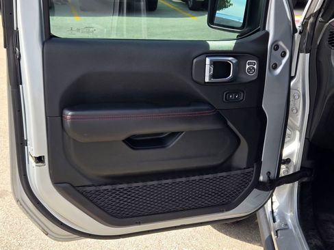 Used 2022 Jeep Gladiator Rubicon w/ LED Lighting Group image 29