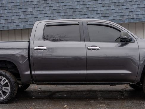 Used 2018 Toyota Tundra SR5 w/ SR5 Upgrade Package image 6