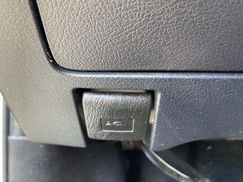 Used 2017 Toyota Avalon Touring image 46