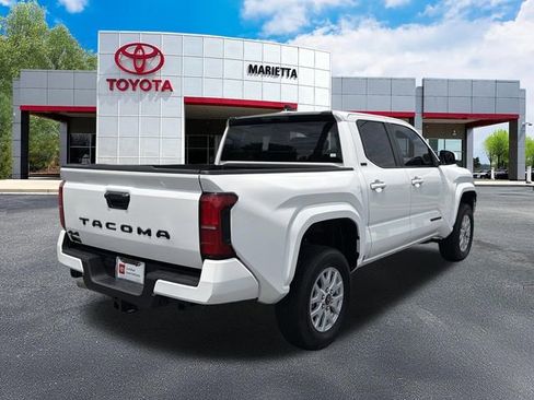 Certified 2024 Toyota Tacoma SR5 AWD/4WD image 28
