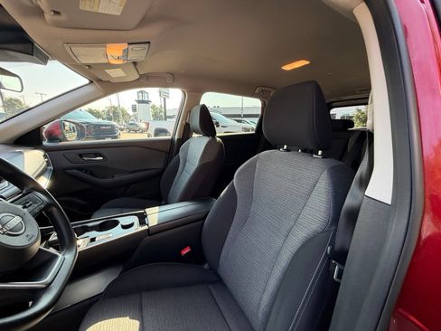 Used 2023 Nissan Rogue SV AWD/4WD image 11