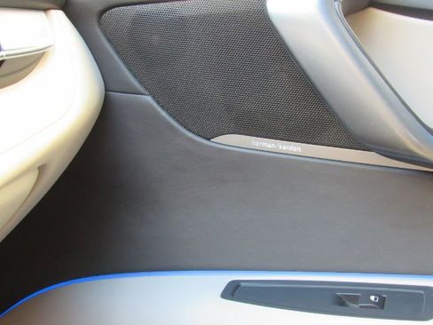 Used 2014 BMW i8 image 40