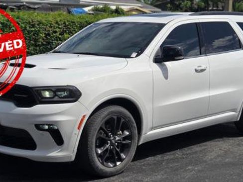 Used 2023 Dodge Durango GT image 2