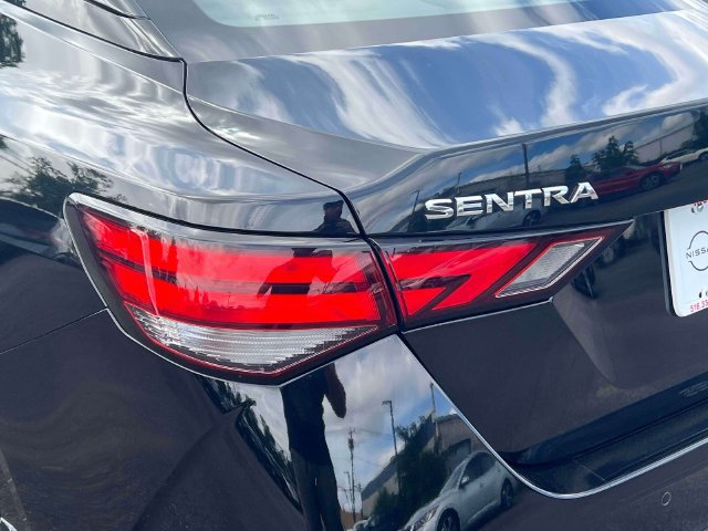 Used 2021 Nissan Sentra SV FWD image 9