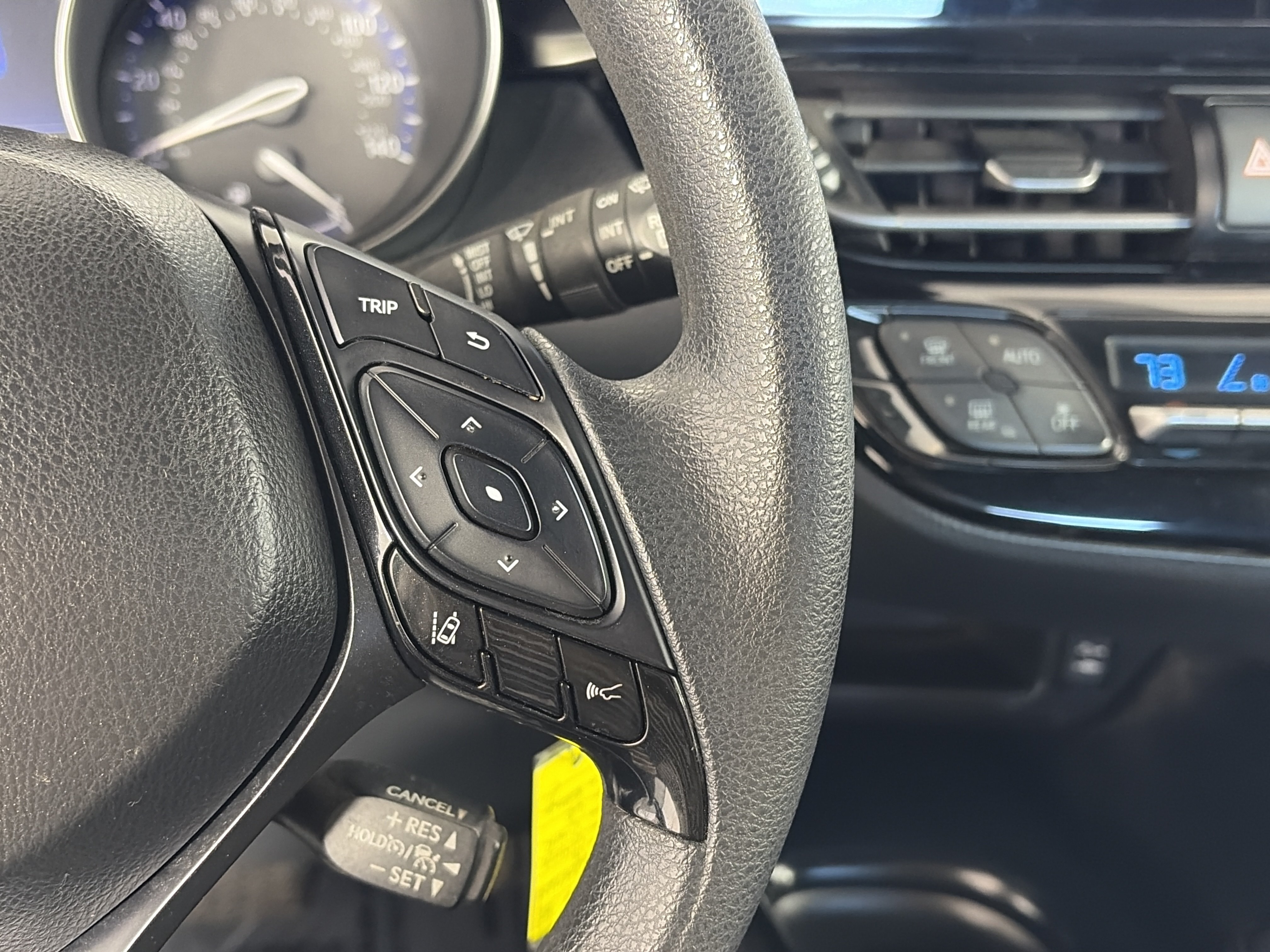Used 2019 Toyota C-HR LE FWD image 27
