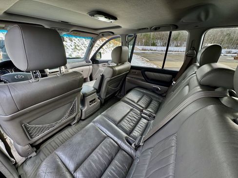 Used 2006 Toyota Land Cruiser V8 image 63
