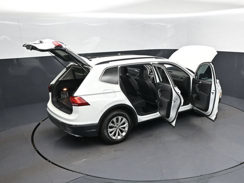 Used 2018 Volkswagen Tiguan SE FWD image 50