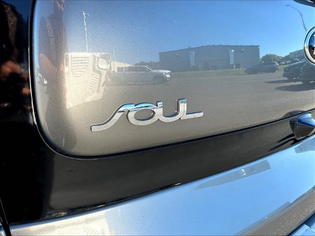 Used 2019 Kia Soul FWD image 29
