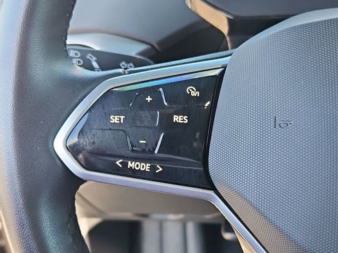 Used 2023 Volkswagen ID.4 S image 23