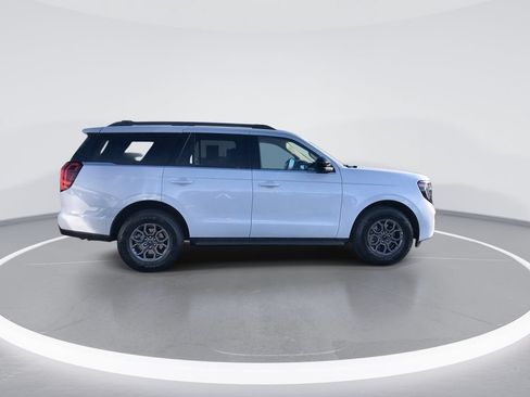 Used 2025 Ford Expedition Active AWD/4WD image 9