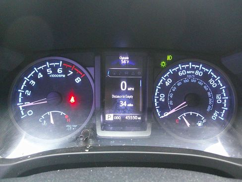 Used 2022 Toyota Tacoma TRD Off-Road w/ Technology Package image 11