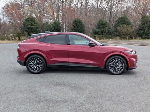 Certified 2025 Ford Mustang Mach-E Premium AWD/4WD image 3