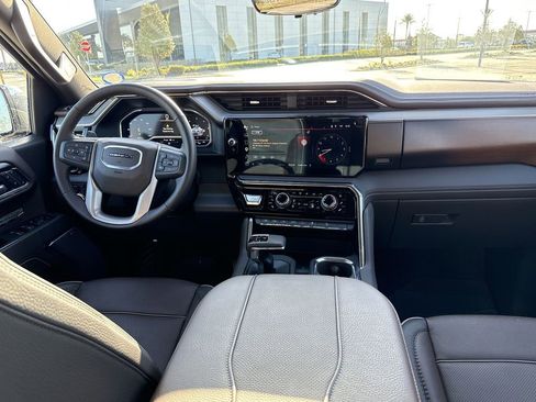 Used 2025 GMC Sierra 1500 Denali w/ Denali Reserve Package image 19