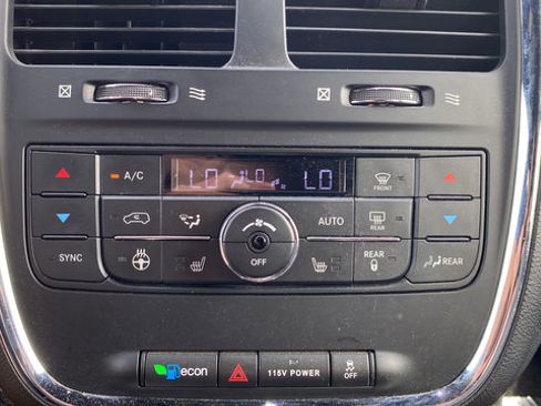 Used 2019 Dodge Grand Caravan GT FWD image 17