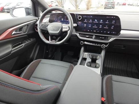 Used 2024 Chevrolet Equinox EV RS image 26