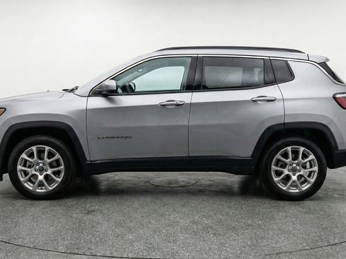 Used 2025 Jeep Compass Limited AWD/4WD image 5