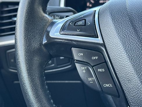 Used 2019 Ford Edge SEL AWD/4WD image 31