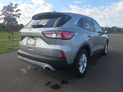 Used 2022 Ford Escape SE FWD image 8