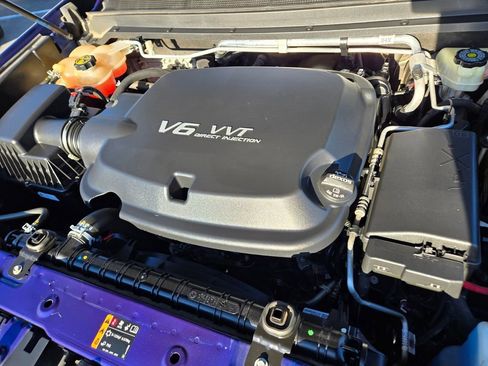 Used 2017 Chevrolet Colorado LT w/ LT Convenience Package image 16