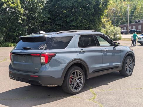 Used 2025 Ford Explorer ST-Line w/ Premium Package AWD/4WD image 2