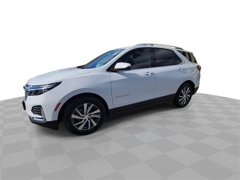 Used 2024 Chevrolet Equinox Premier image 4