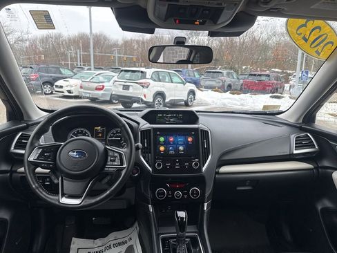 Used 2023 Subaru Forester Limited image 8