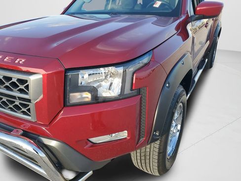Used 2024 Nissan Frontier SV w/ SV Convenience Package RWD image 23