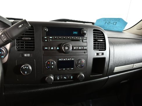 Used 2013 Chevrolet Silverado 2500 LT w/ Interior Plus Package AWD/4WD image 31