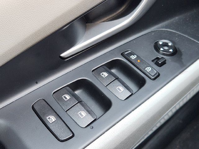 Used 2025 Hyundai Elantra Limited FWD image 22