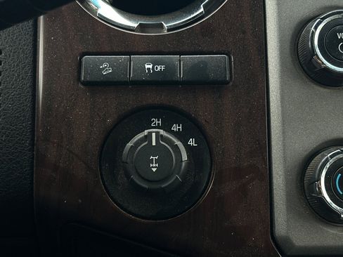 Used 2013 Ford F350 Lariat w/ Lariat Chrome Pkg image 21