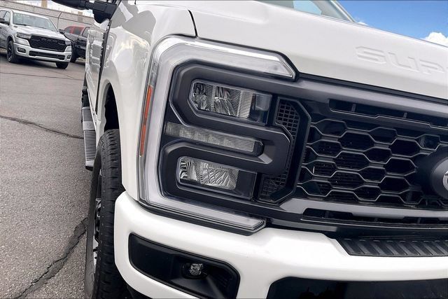 Used 2024 Ford F250 Lariat w/ Sport Appearance Package AWD/4WD image 32