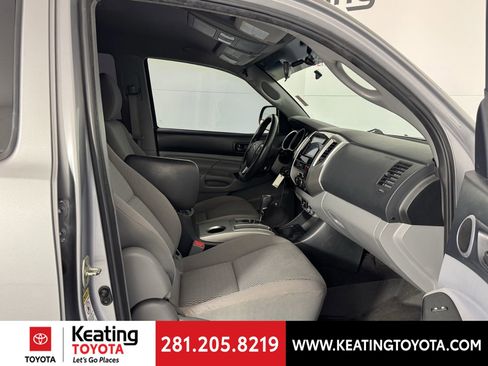 Used 2014 Toyota Tacoma PreRunner w/ SR5 Package image 21