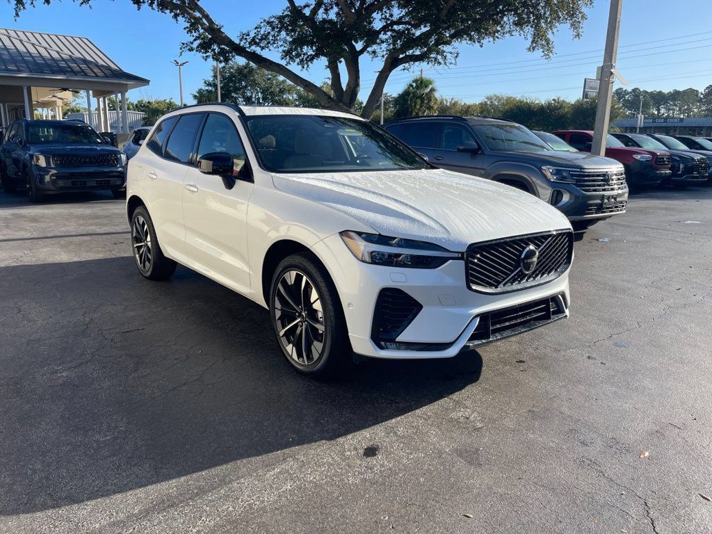 Used 2026 Volvo XC60 B5 Plus AWD/4WD image 8